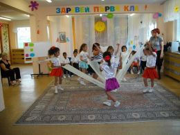 Пролет, нежна като мама! - ДГ 49 Боров кът - Каменар